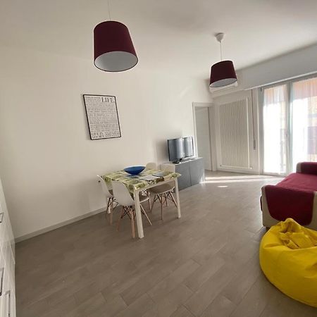 Gianluca Apartments 7A Finale Ligure Kültér fotó